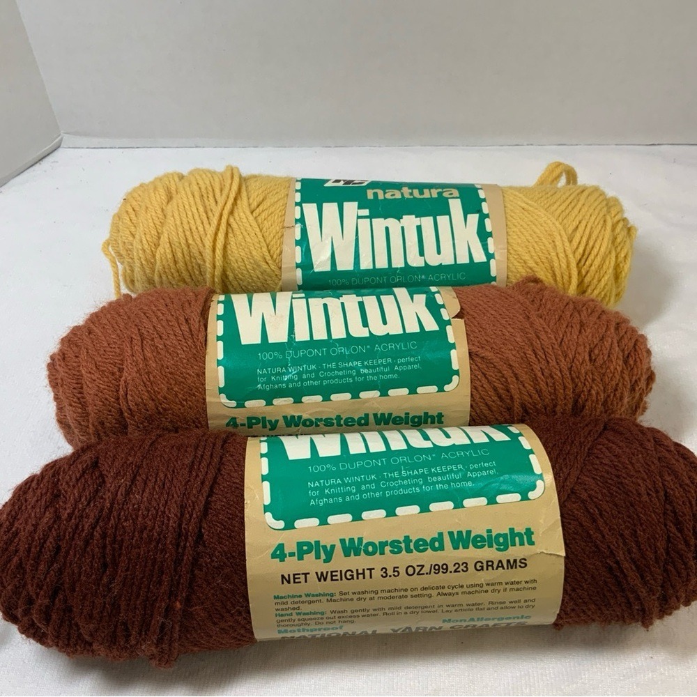 VTG Natura Wintuk Yarn 3 Skeins Wood Brown, Taupe, Lt Gold‎